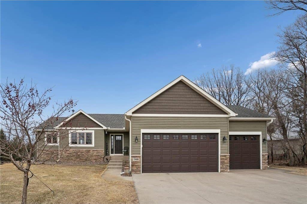 4 bedroom house for sale at 17488 123rd St SE Becker - $575,000