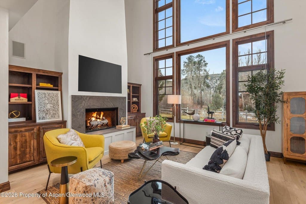 4 bedroom house for sale at 11 Pinon Ln Catherine - $3,100,000
