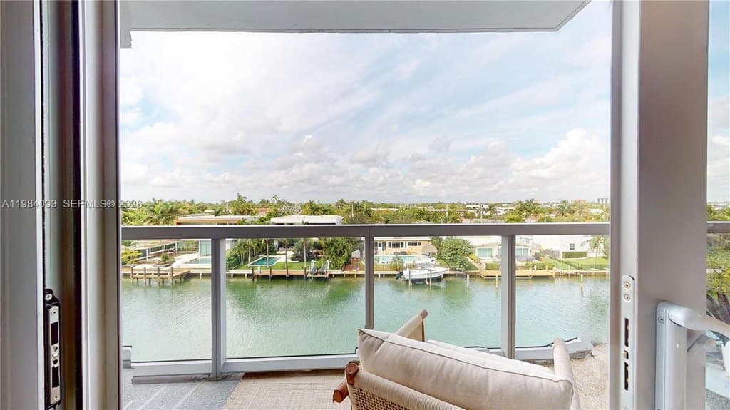 2 bedroom condo for sale at 9940 W Bay Harbor Dr Unit 5E-N Bay Harbor Islands - $999,000