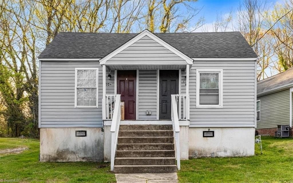 multi-family for sale at 210 Morgan Pl High Point 27260 - $159,900