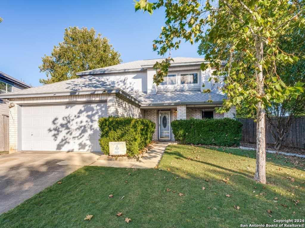 4 bedroom house for sale at 12127 Branding Pt Helotes 78023 - $330,000