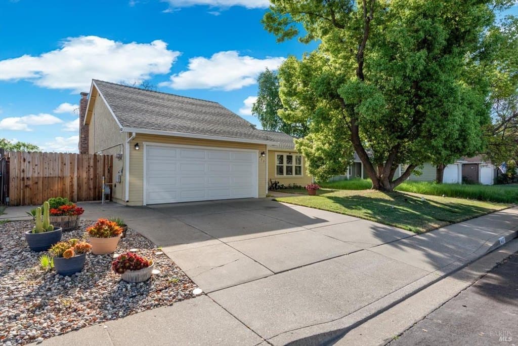 3 bedroom house for sale at 427 Temple Dr Vacaville 95687 - $599,999