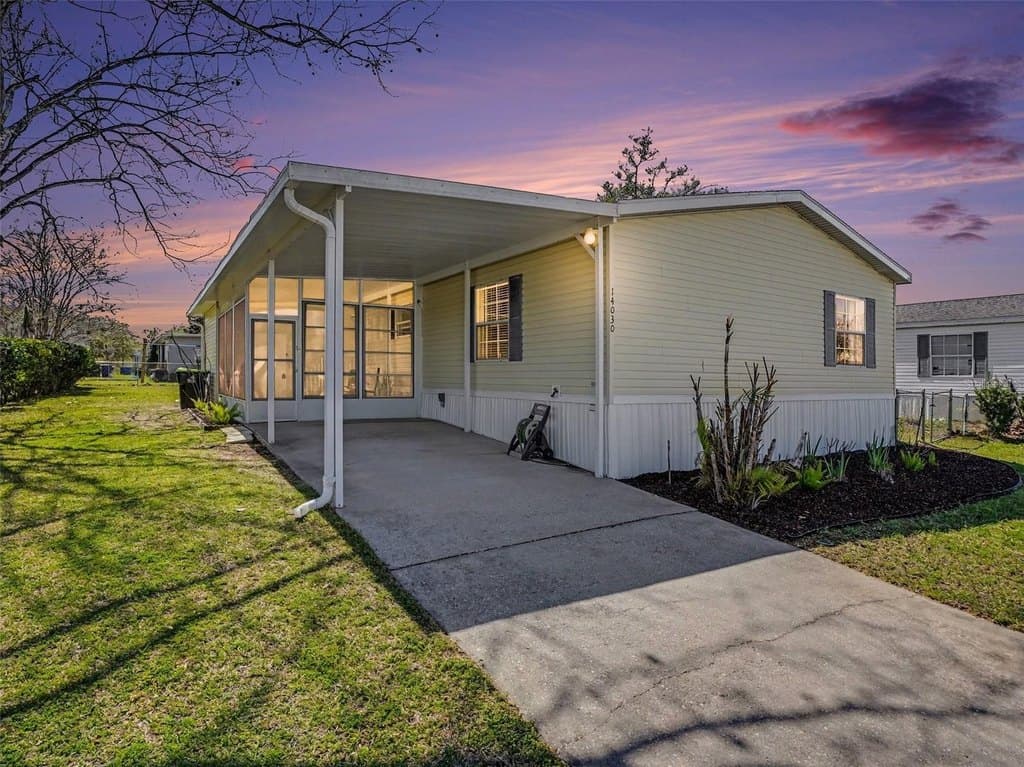 3 bedroom mobile home for sale at 14030 Royal Fern Way Astatula - $220,000