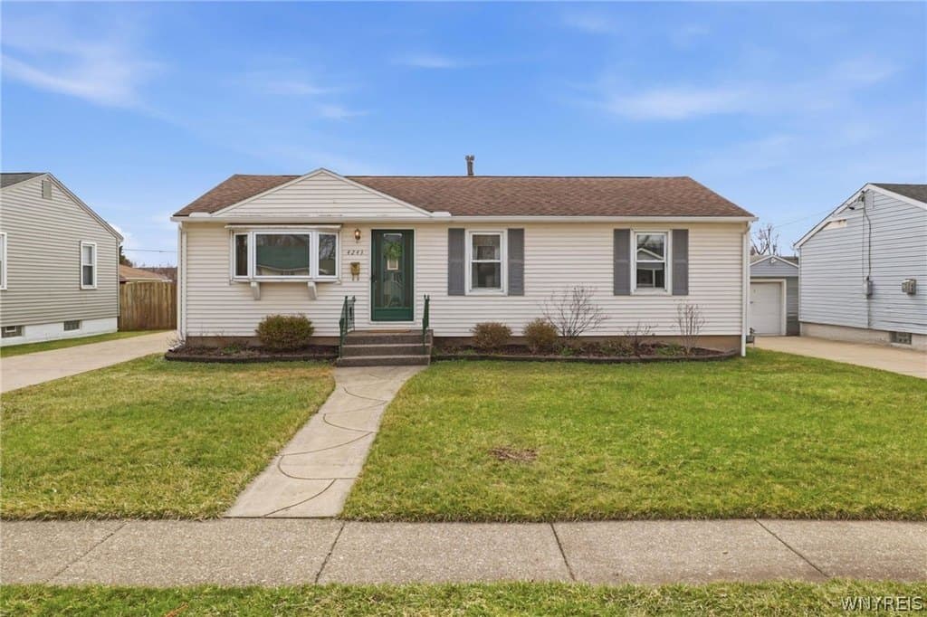 3 bedroom house for sale at 4243 E Frontier Dr Blasdell - $250,000