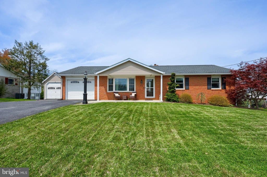 4 bedroom house for sale at 524 W Trout Run Rd Ephrata 17522 - $419,900