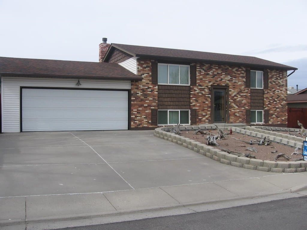 4 bedroom house for sale at 335 Cedar St Green River 82935 - $318,000