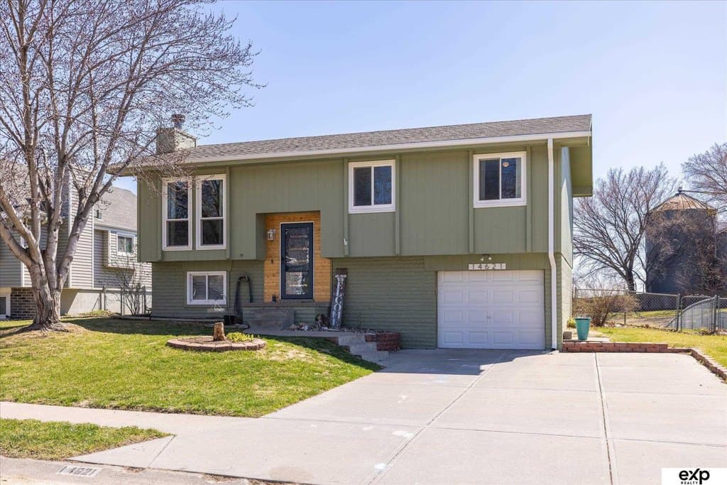 3 bedroom house for sale at 14621 Margo St Omaha - $275,000