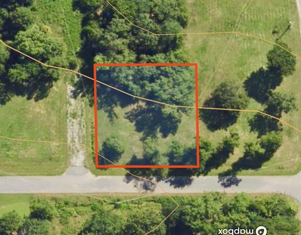 land for sale at Nottingham Dr Lot 10 Booneville - $12,000