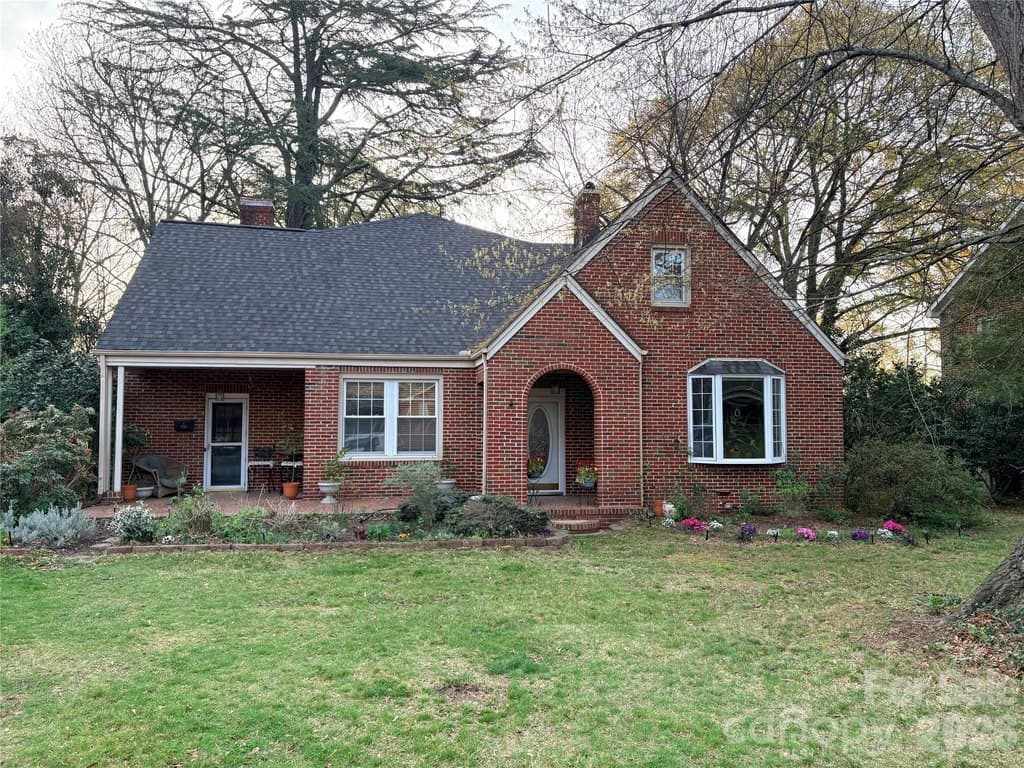 5 bedroom house for sale at 205 S Thompson St Shelby 28150 - $315,000