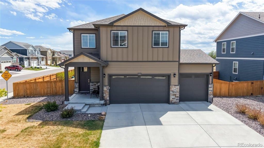 4 bedroom house for sale at 2122 Pineywoods St Mead 80542 - $570,000