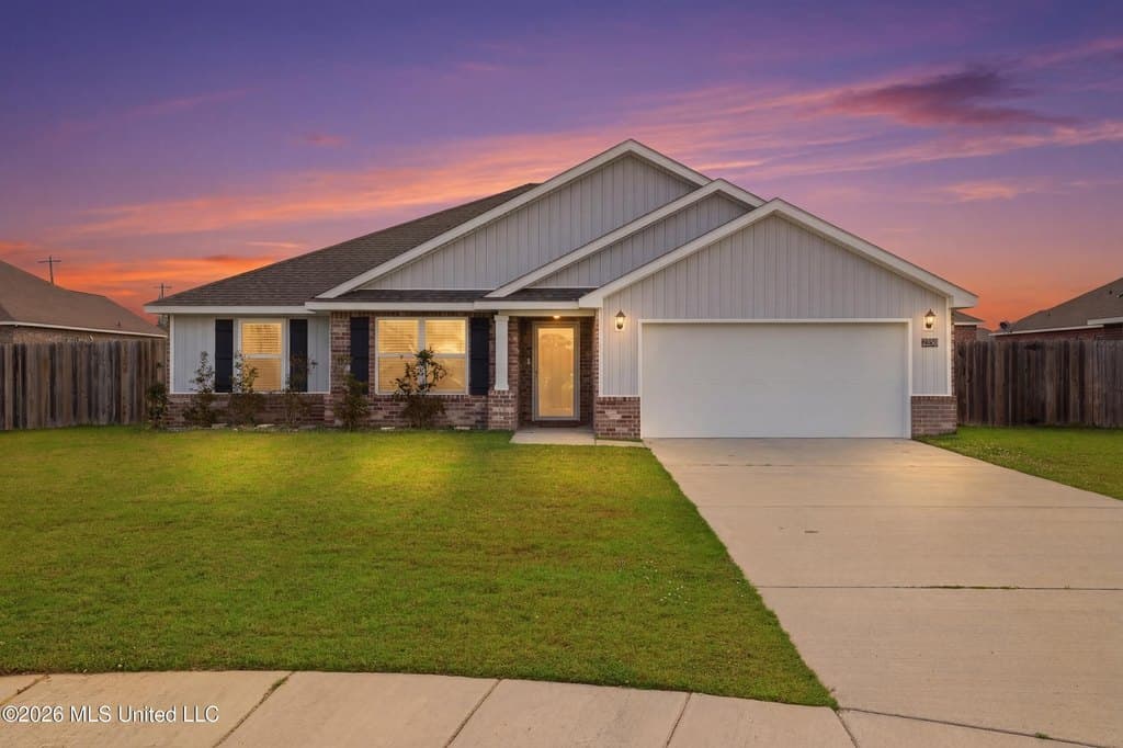4 bedroom house for sale at 15220 Cypress Way Latimer 39532 - $290,000