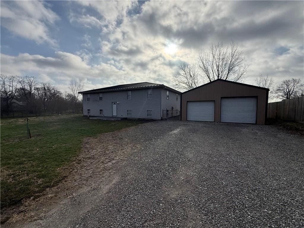 5 bedroom house for sale at 23257 Locust St Aullville - $340,000