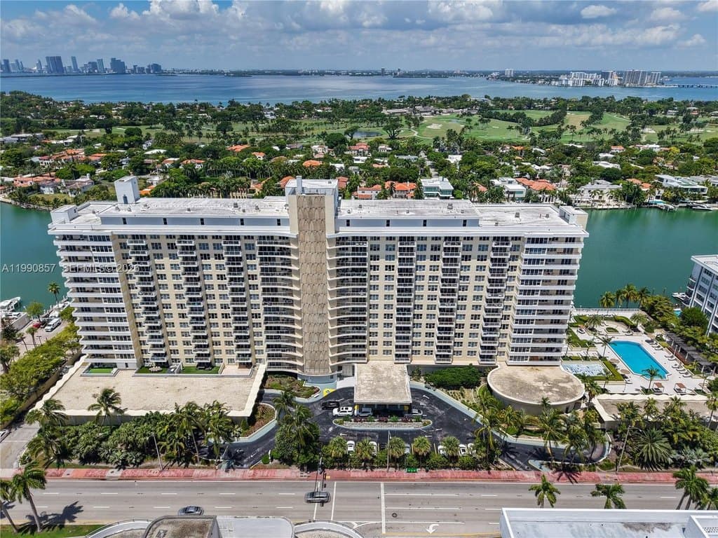 2 bedroom condo for sale at 5600 Collins Ave Apt 14K Miami Beach 33140 - $2,100,000