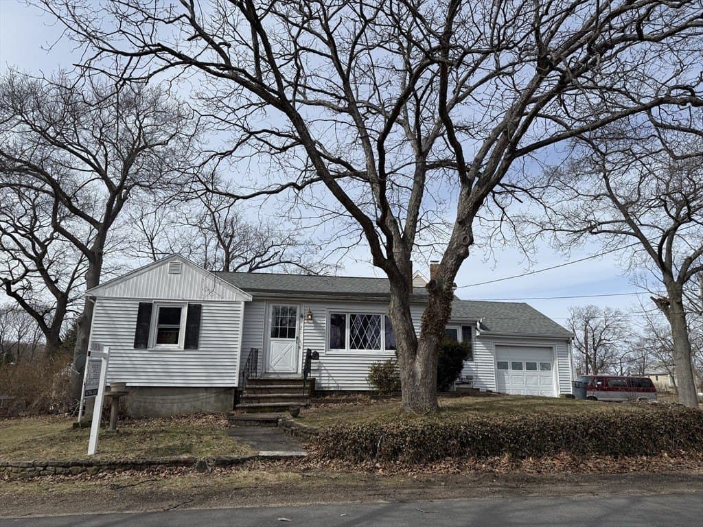 3 bedroom house for sale at 21 Spaulding St Quincy 02169 - $699,000