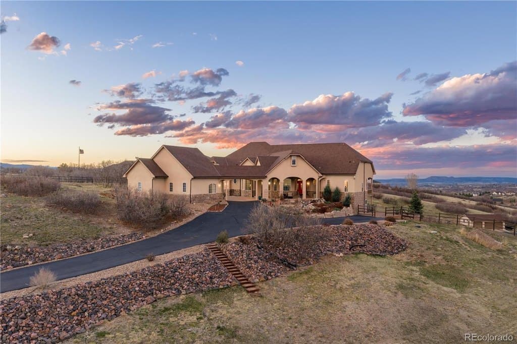 4 bedroom house for sale at 2915 Hiwall Ct Castle Rock 80109 - $1,975,000