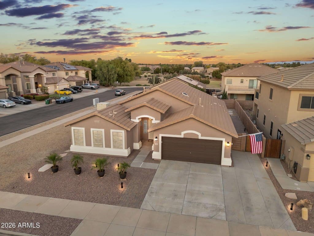 4 bedroom house for sale at 1815 S 174th Ave Goodyear 85338 - $430,000