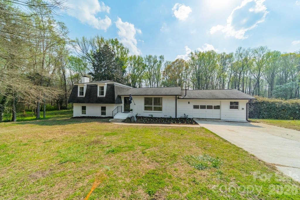 4 bedroom house for sale at 2023 Briarwood Cir Fort Mill 29715 - $524,900