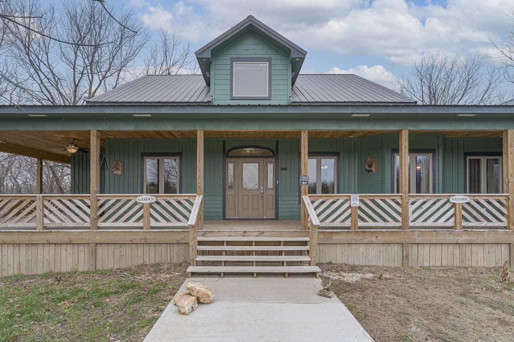 4 bedroom house for sale at 4978 S 11th Rd Aldrich - $839,900