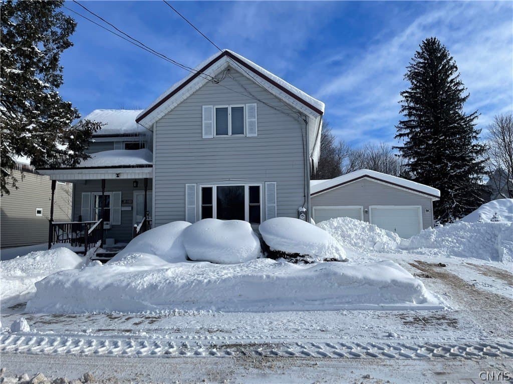 3 bedroom house for sale at 21 Franklin St Champion - $269,000
