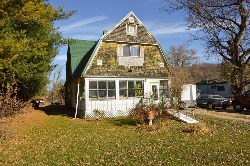 3 bedroom house for sale at 11854 Excelsior Rd Blue River - $65,000