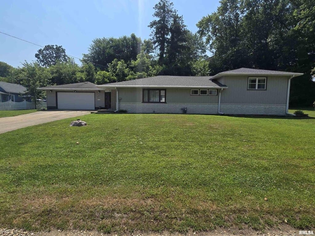 3 bedroom house for sale at 507 S Church St Albany - $149,900
