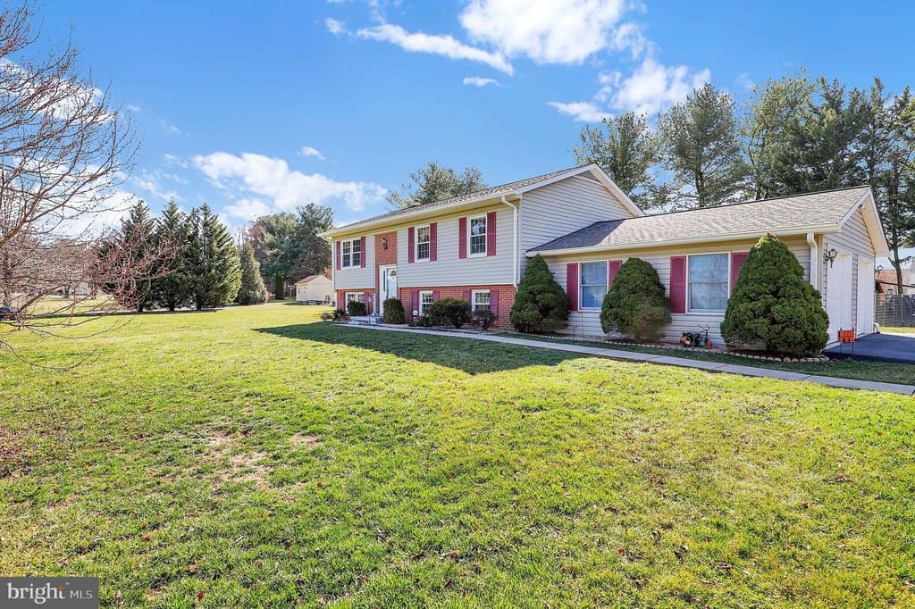 4 bedroom house for sale at 5709 Adamstown Rd Adamstown - $525,000