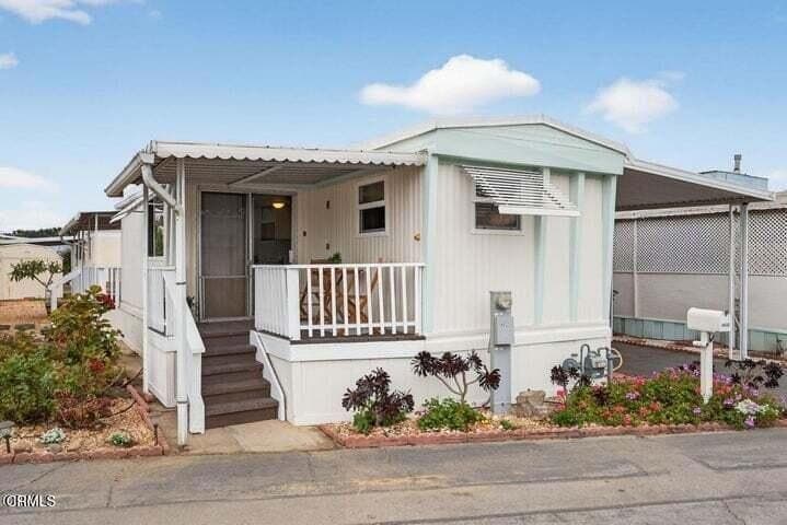 2 bedroom mobile home for sale at 4032 Mockingbird Ln Unit 4032 Oxnard 93033 - $159,900