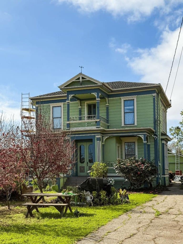 4 bedroom house for sale at 233 Van Ness Ave Santa Cruz - $1,880,000