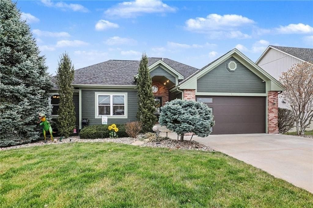 3 bedroom house for sale at 801 SW Shorthorn Dr Grain Valley 64029 - $435,000