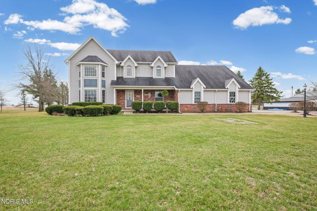 4 bedroom house for sale at 16313 Euler Rd Bowling Green - $425,000