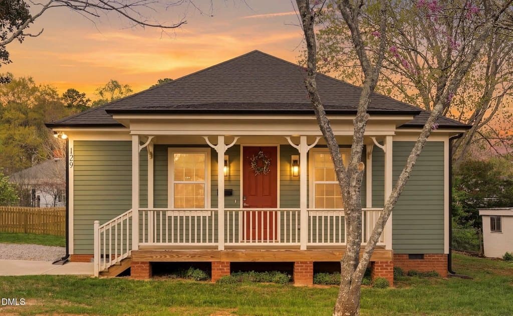 3 bedroom house for sale at 129 E Chestnut Ave Wake Forest 27587 - $450,000