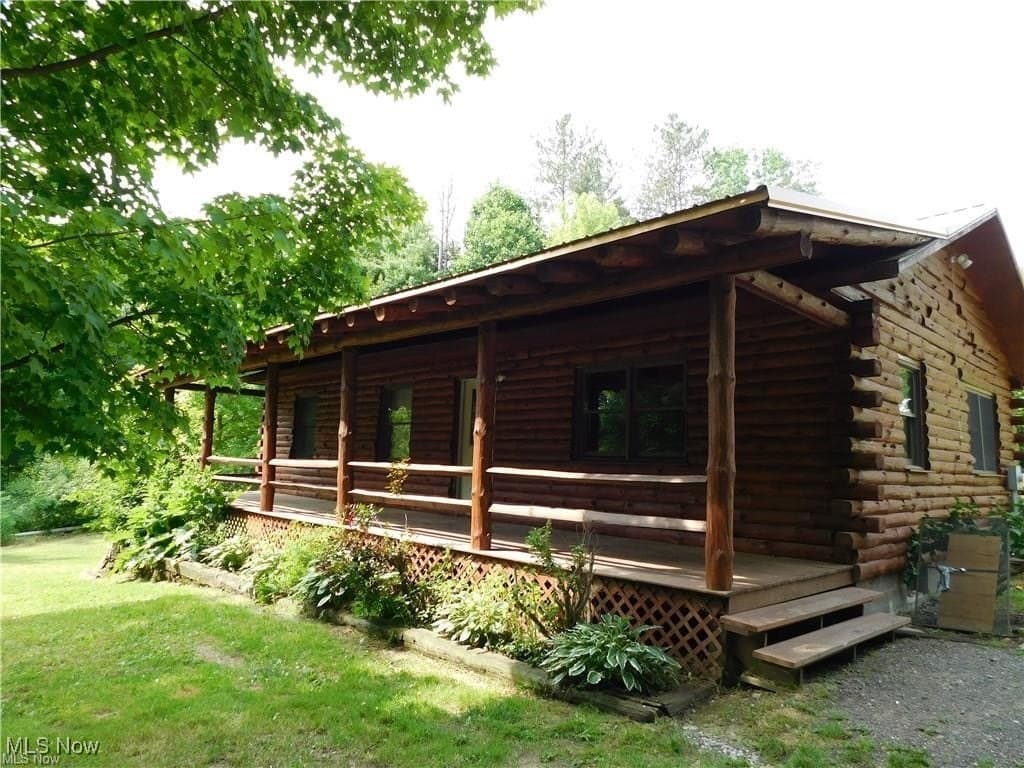 3 bedroom house for sale at 13790 Aquilla Rd Burton - $290,000