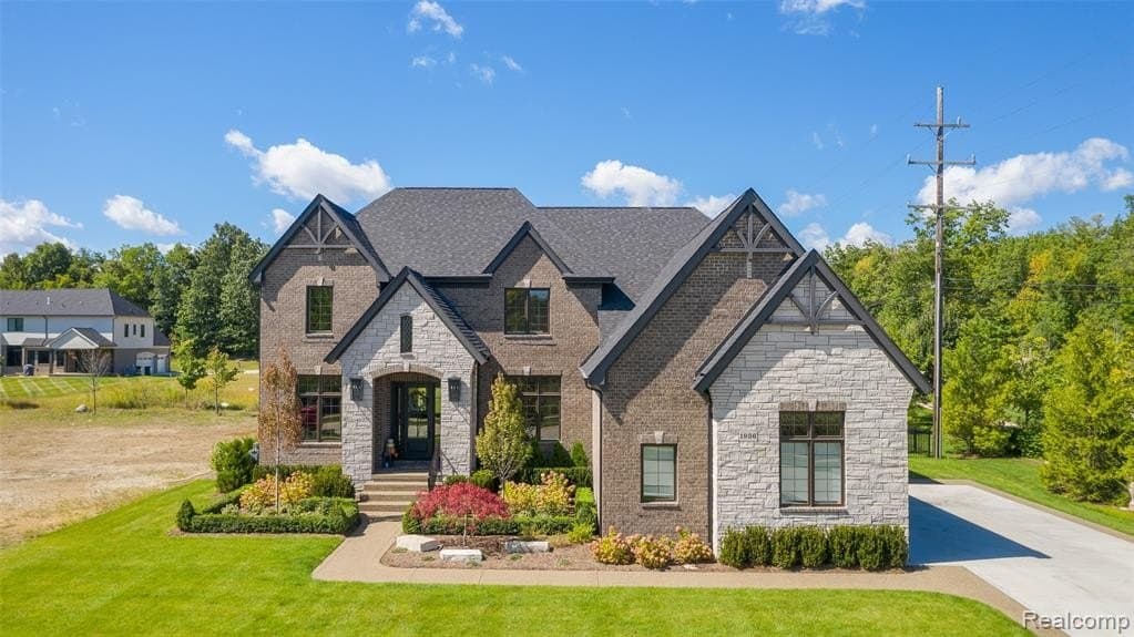 4 bedroom house for sale at 1936 Traceky Rochester Hills 48306 - $1,495,000