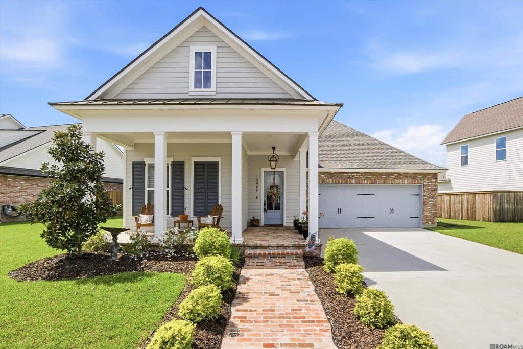 4 bedroom house for sale at 13068 Elissa Ln Central - $459,000