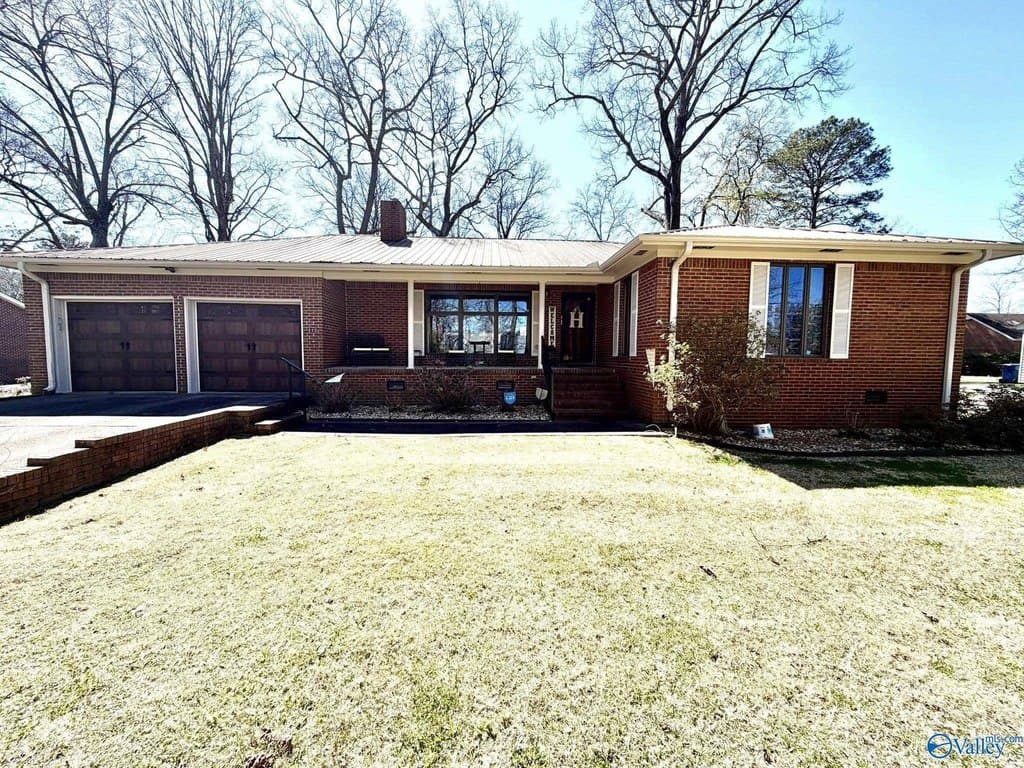 2 bedroom house for sale at 212 Oakland Ave Boaz - $249,900