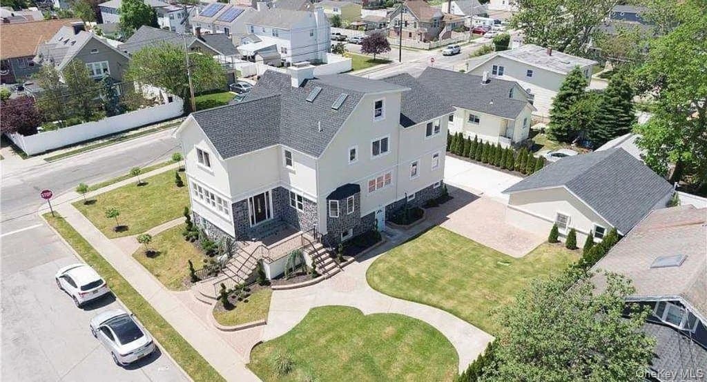 7 bedroom multi-family for sale at 296 Milburn Ave Baldwin - $1,325,000