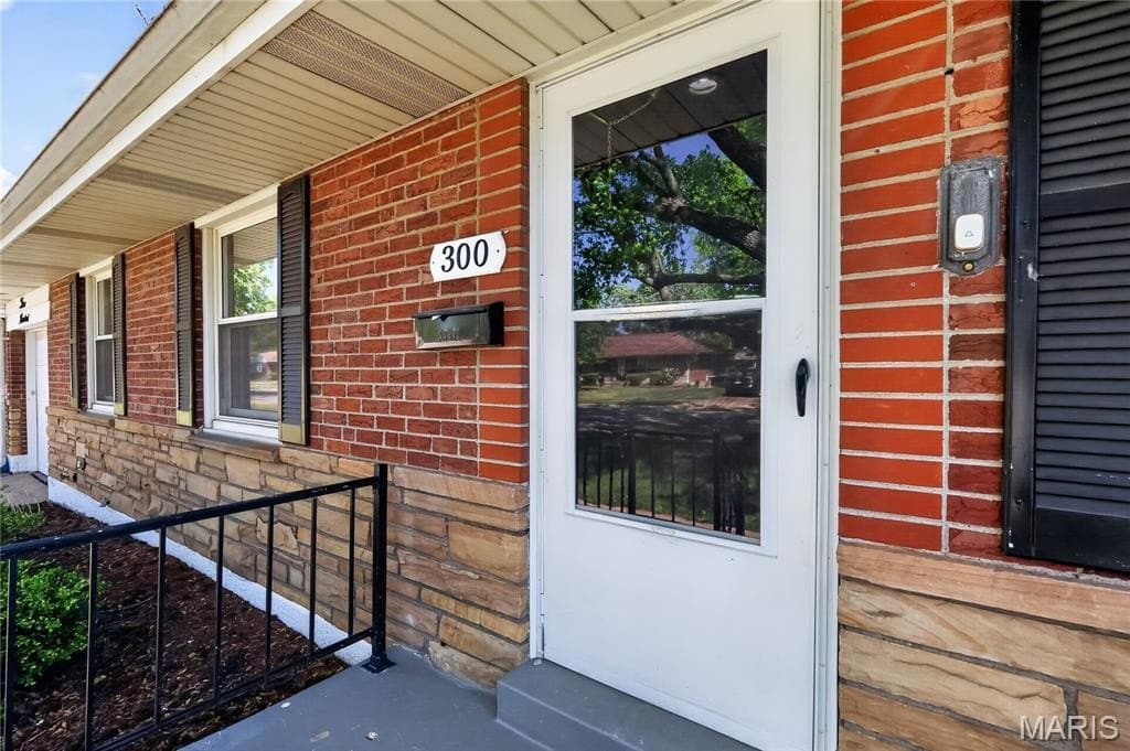 3 bedroom house for sale at 300 Rand Dr Ferguson 63135 - $104,900