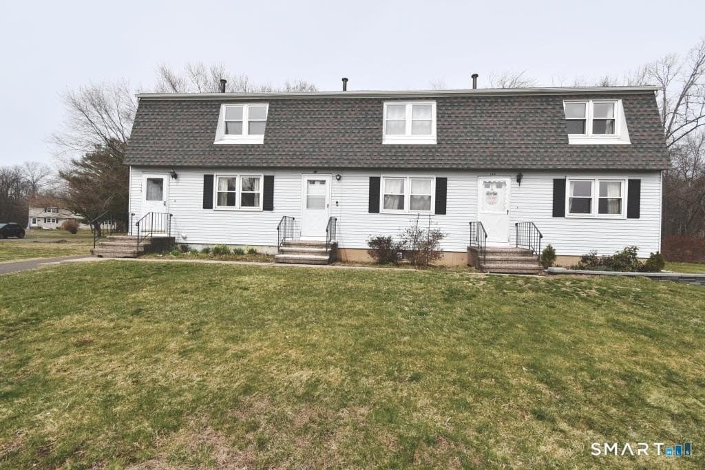 3 bedroom townhouse for sale at 159 Robertson St Unit 159 Bristol - $199,900