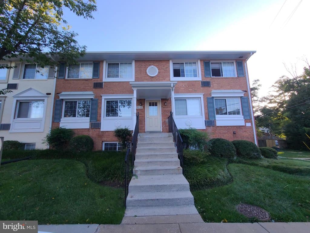 1 bedroom condo for sale at 610 Main St Apt 413 Laurel 20707 - $160,000