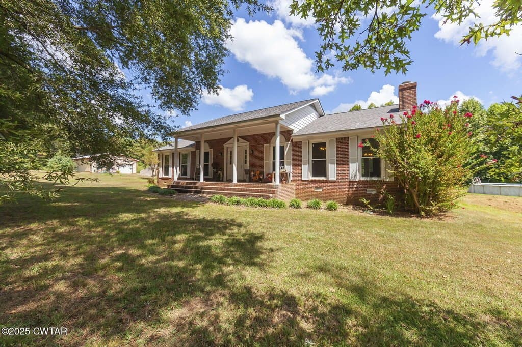 3 bedroom house for sale at 100 Eddie Arnold Rd Bradford - $525,000