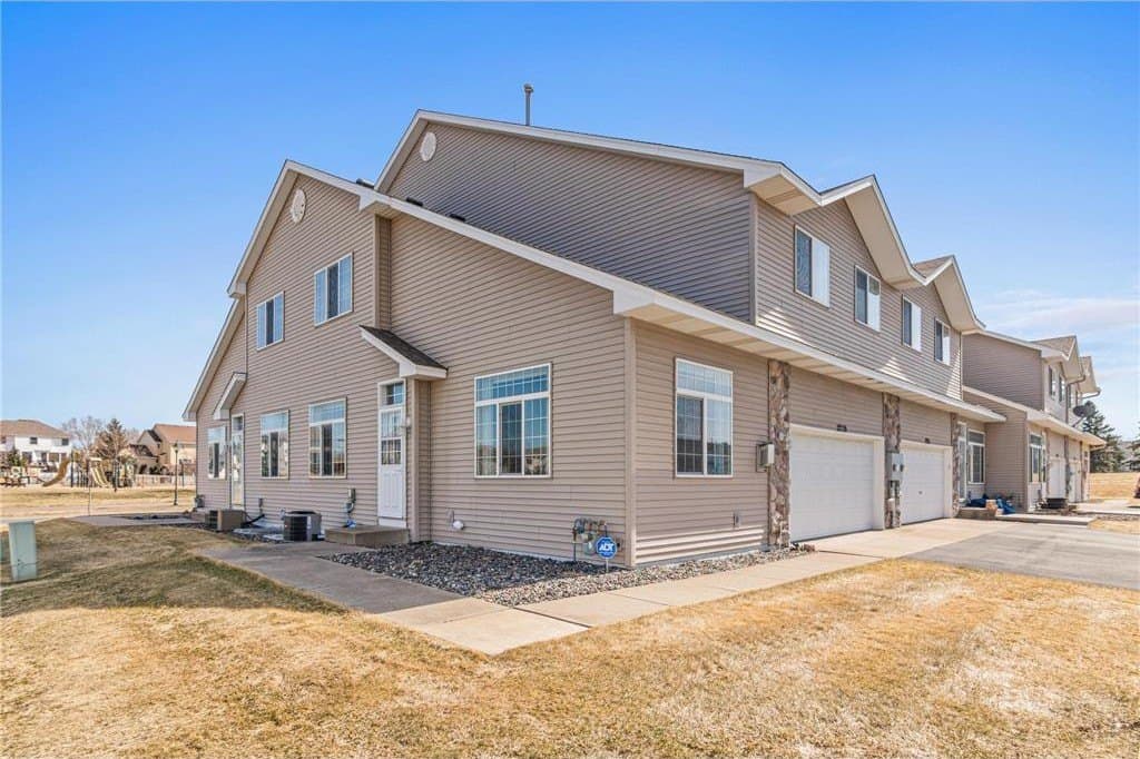 3 bedroom townhouse for sale at 12739 Drake Cir NW Coon Rapids 55448 - $310,000