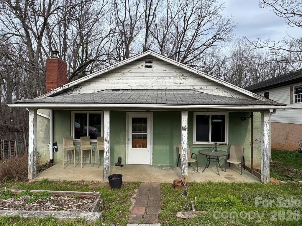 3 bedroom house for sale at 57 Argyle Ln Asheville - $349,000
