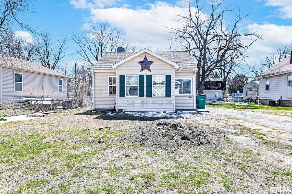 2 bedroom house for sale at 5318 W Katherine Ave Bellevue - $89,900