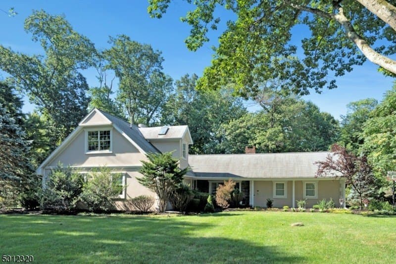 4 bedroom house for sale at 151 Donny Brook Dr Allendale - $949,000