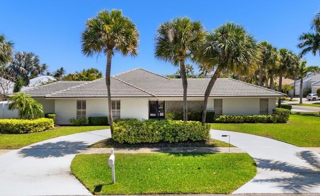 3 bedroom house for sale at 108 Pegasus Dr Jupiter - $1,900,000