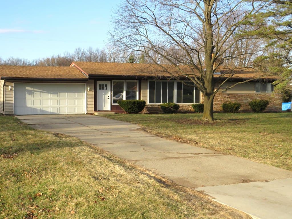 3 bedroom house for sale at 3122 Skander Dr Flint 48504 - $199,000