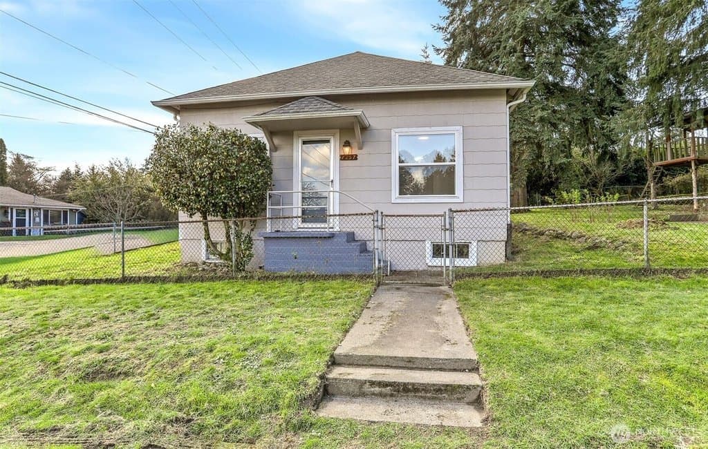 3 bedroom house for sale at 1257 S 116th St Burien 98168 - $525,000