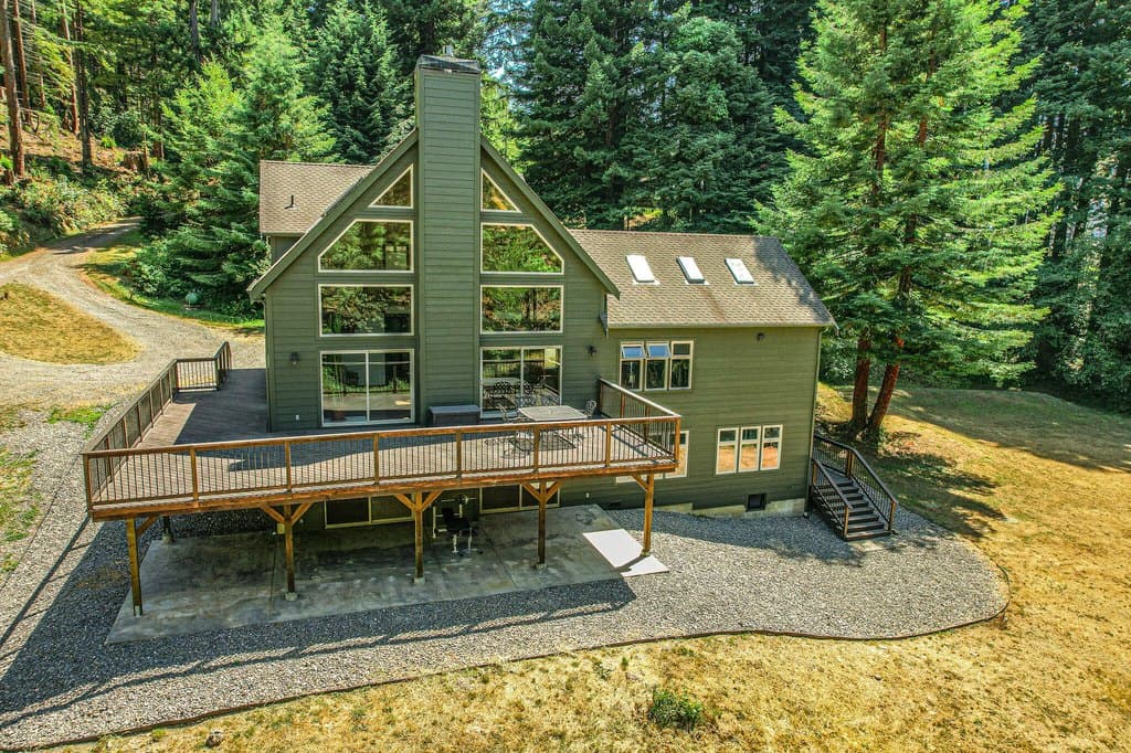 3 bedroom house for sale at 845 Blue Lake Blvd Blue Lake - $1,199,000