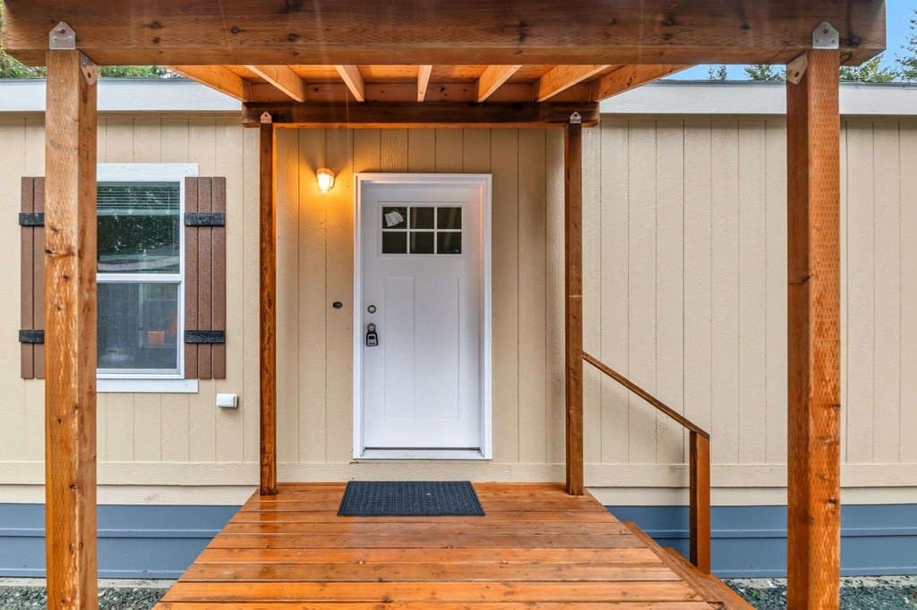 2 bedroom mobile home for sale at 2895 Mendenhall Loop Rd Juneau 99801 - $175,000