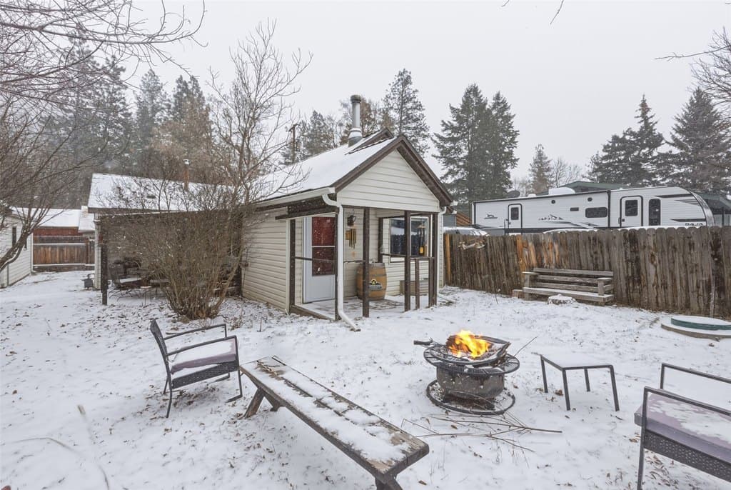 2 bedroom house for sale at 960 7th St Bonner-West Riverside - $379,900